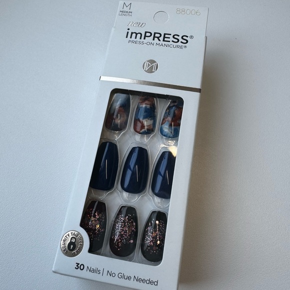 KISS press-on manicure - Picture 4 of 4